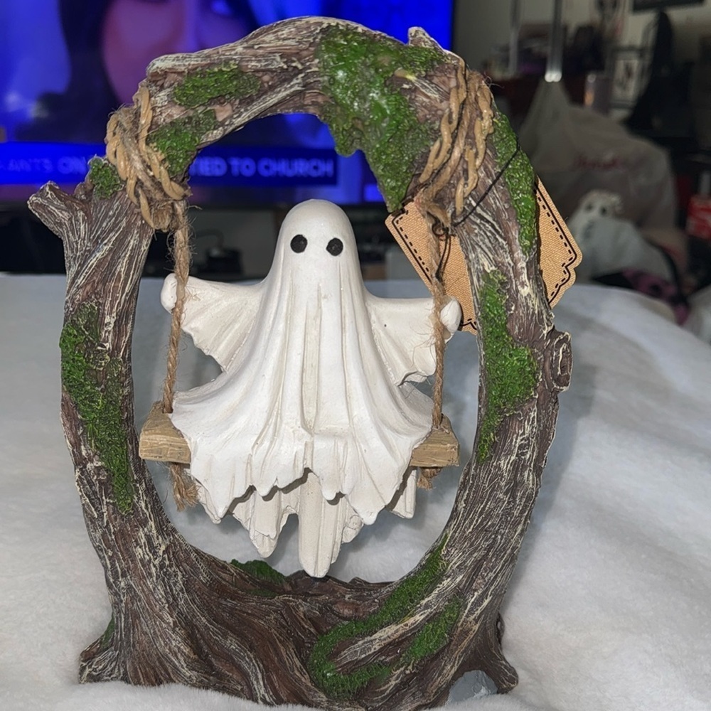 Sweet Street Ghost on a Swing Figurine